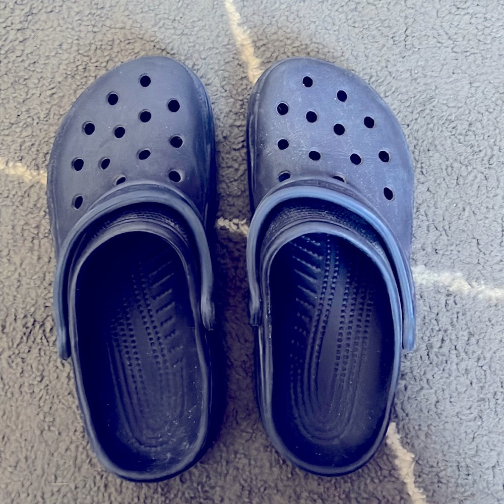 Dark blue crocs women 10-11